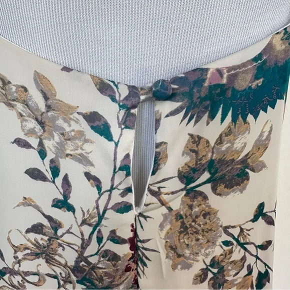 Honey Punch Spring Cream Floral High Low Dress with side Pockets - Picture 11 of 11